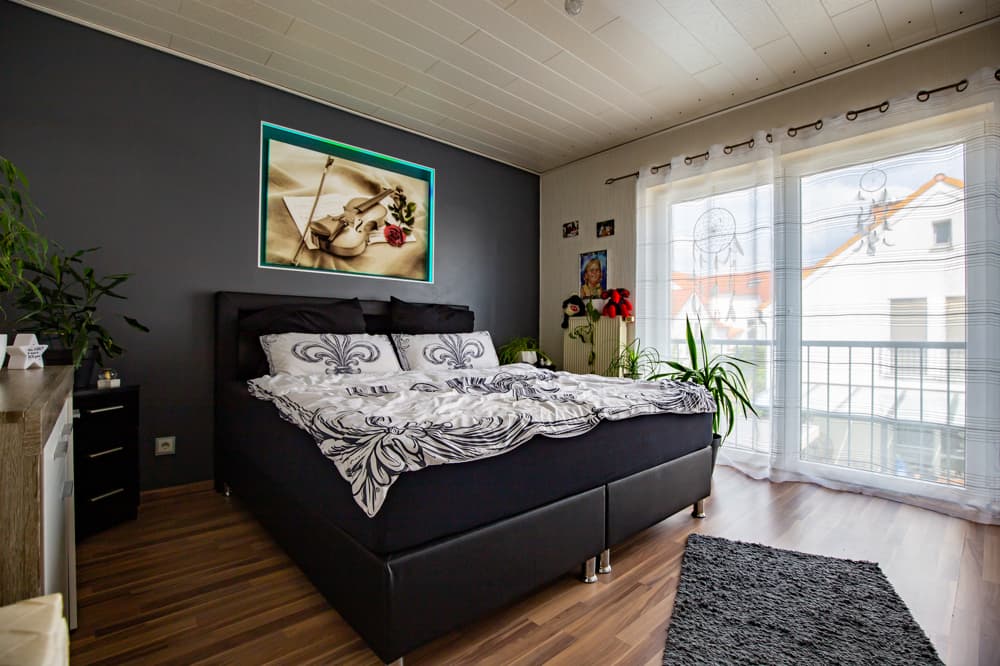Schlafzimmer 1