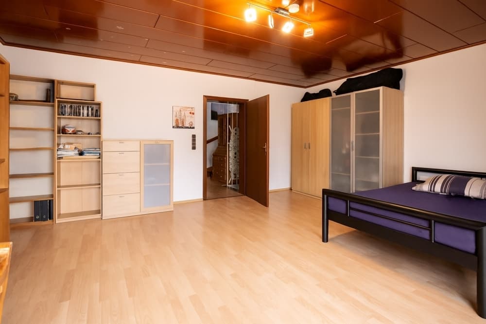 Schlafzimmer 1