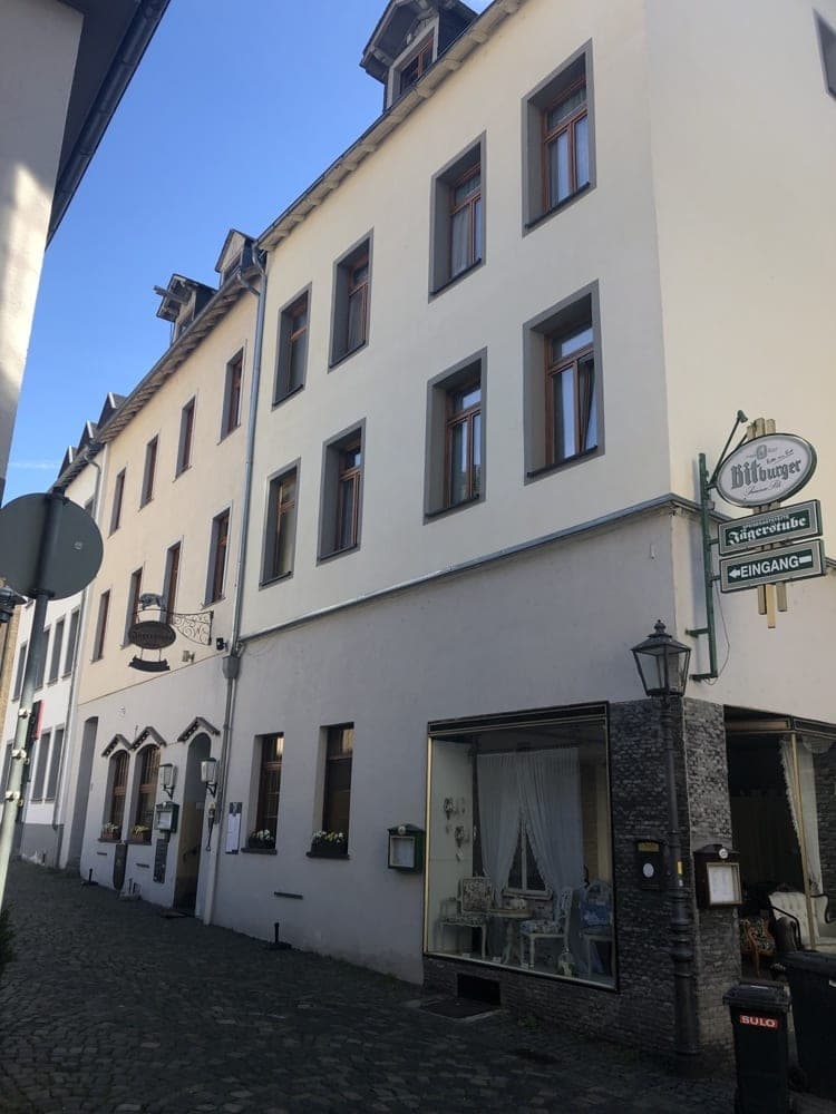 Hauseingang Marktstraße mit Gaststätte