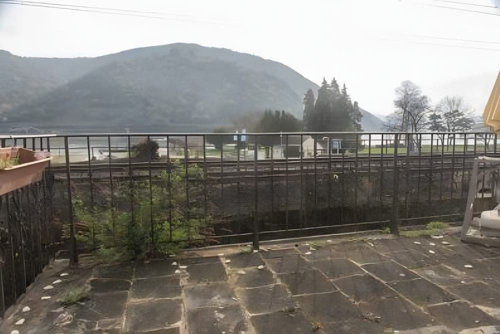 Terrasse mit Blick zum Rhein