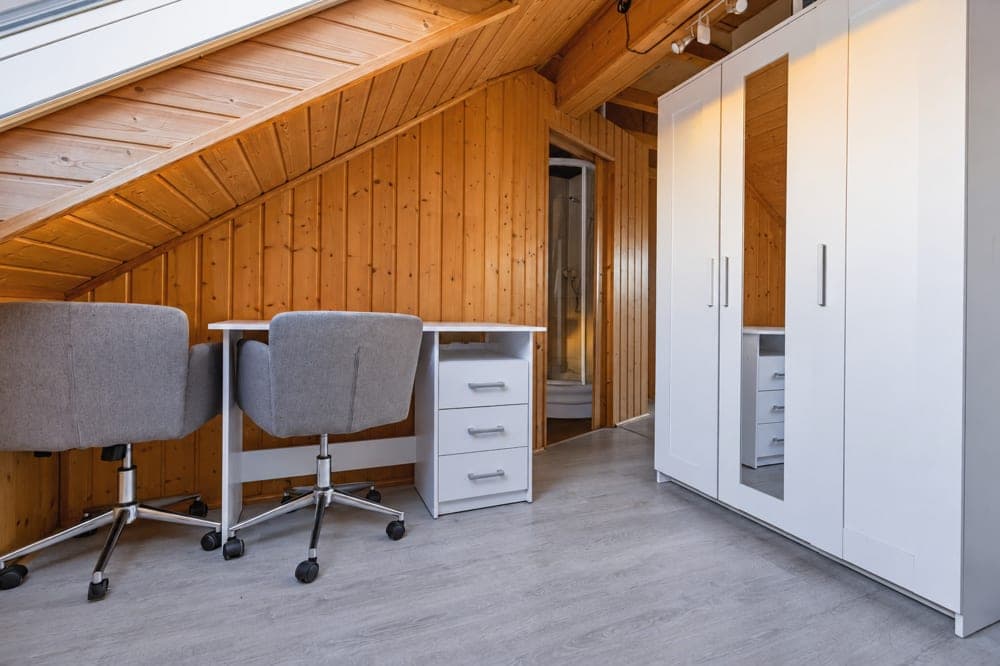 Zweites Zimmer im Dachgeschoss