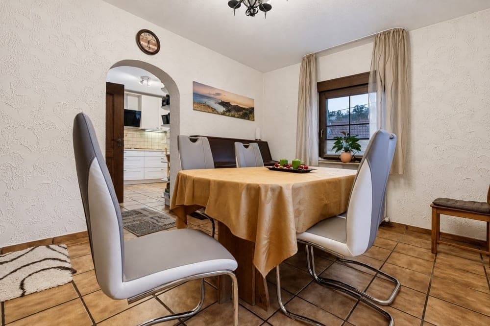 Küche und Esszimmer mit Rundbogen